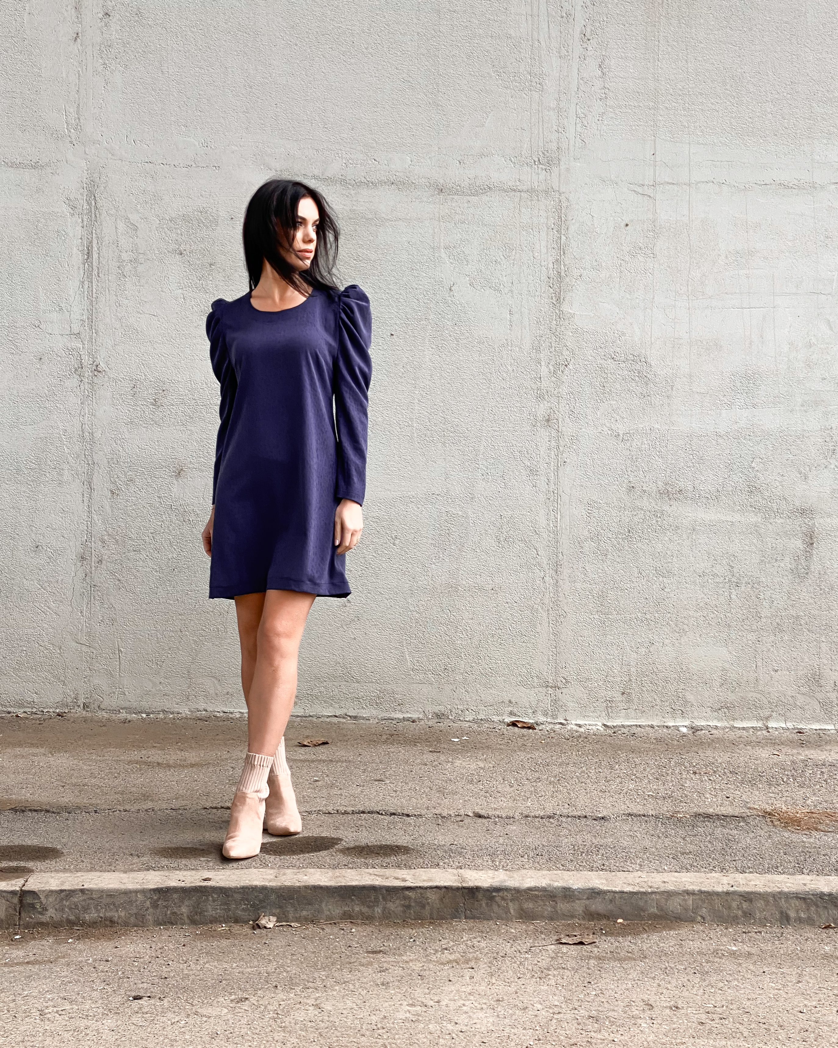 Tencelové šaty s nařaseným rukávem