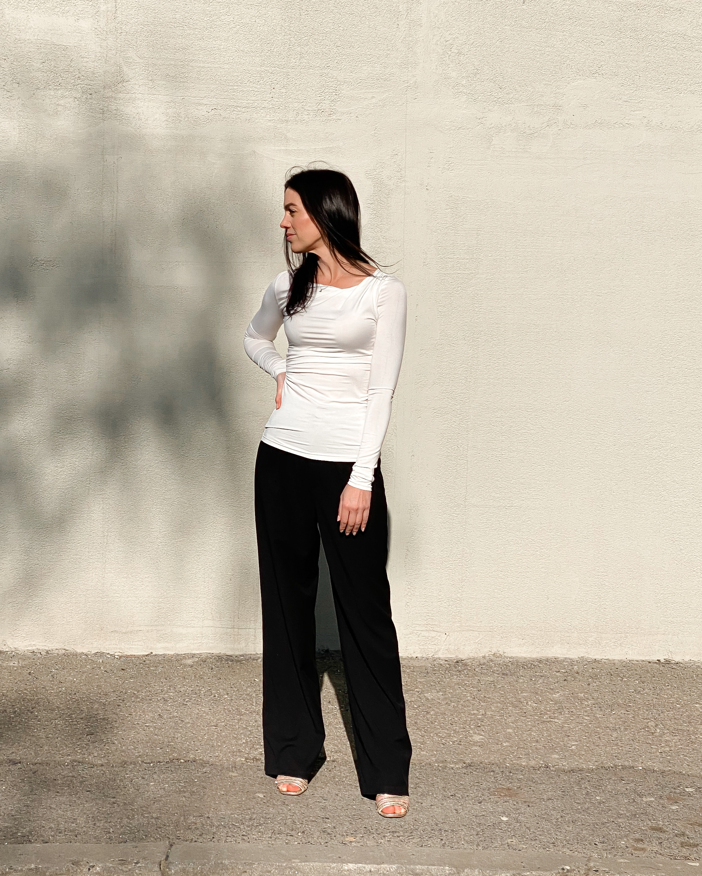 Tričko s asymetrickým výstřihem Alma