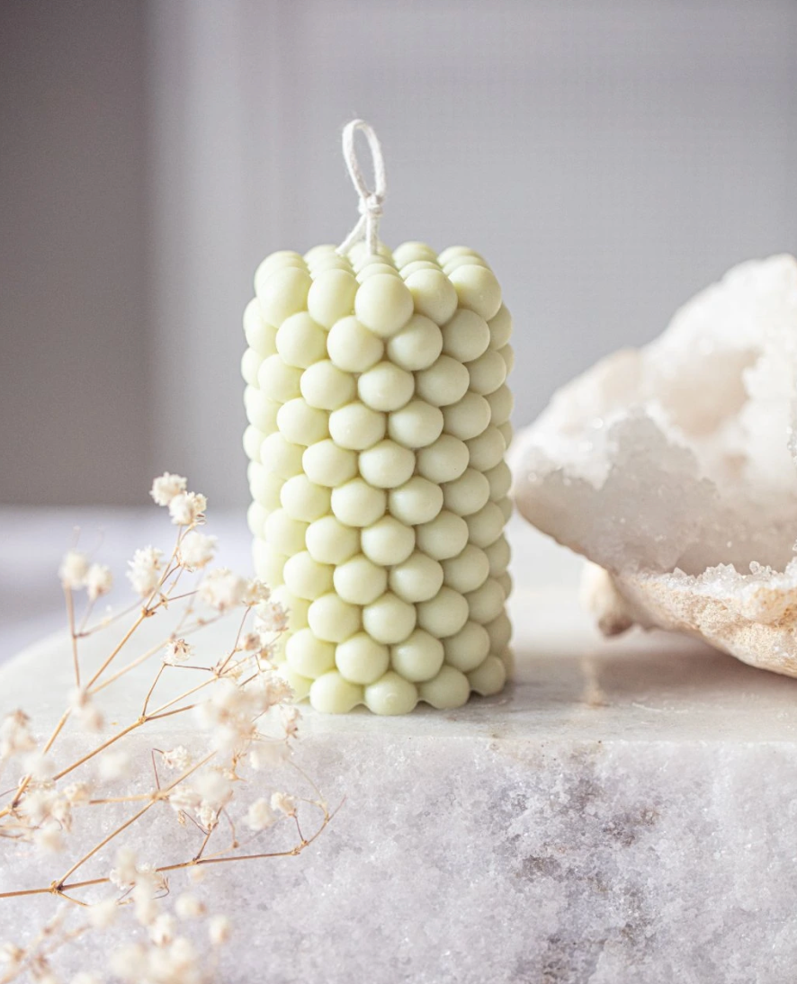 Ručně odlévaná bublinkatá svíčka Osobní síla