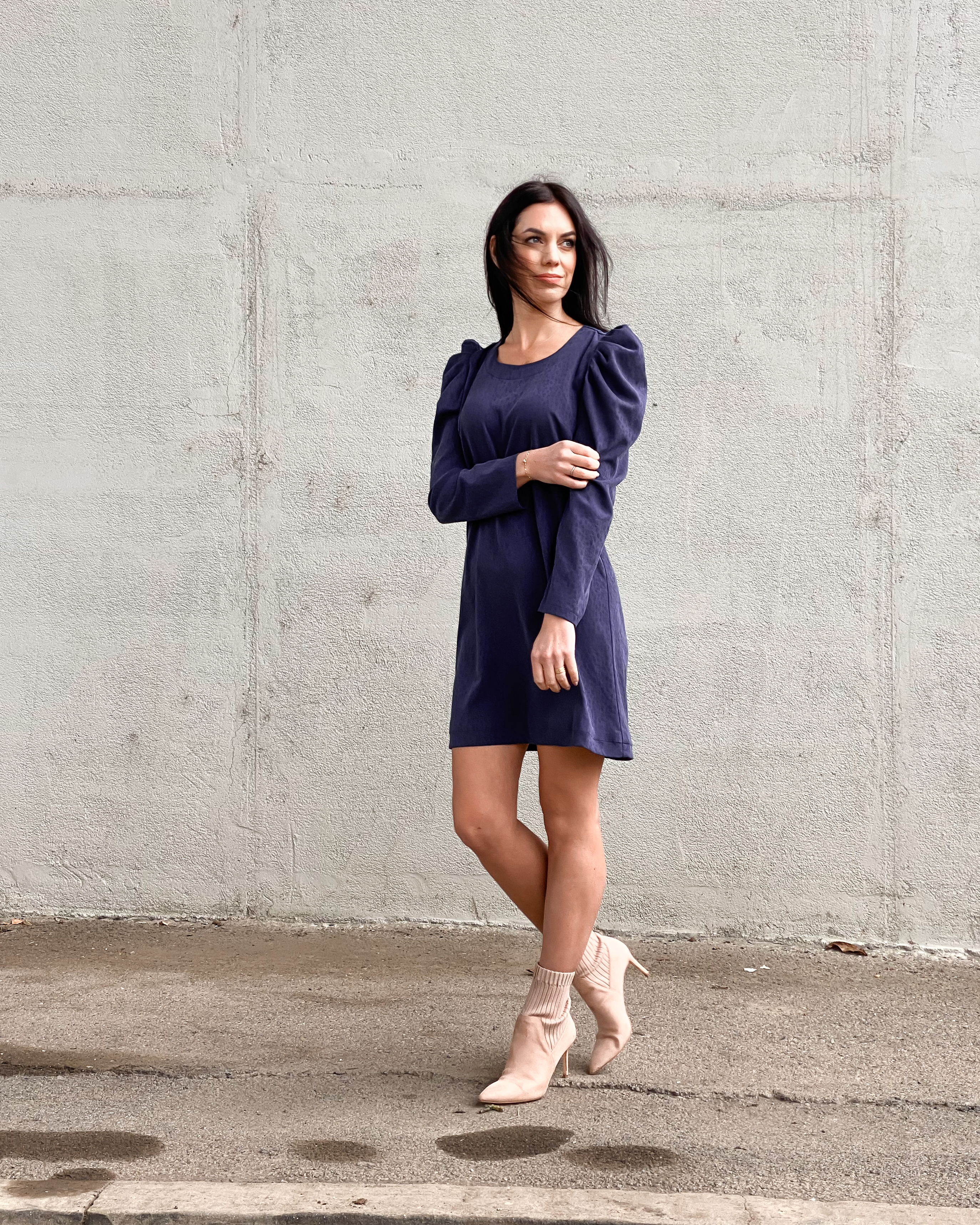 Tencelové šaty s nařaseným rukávem