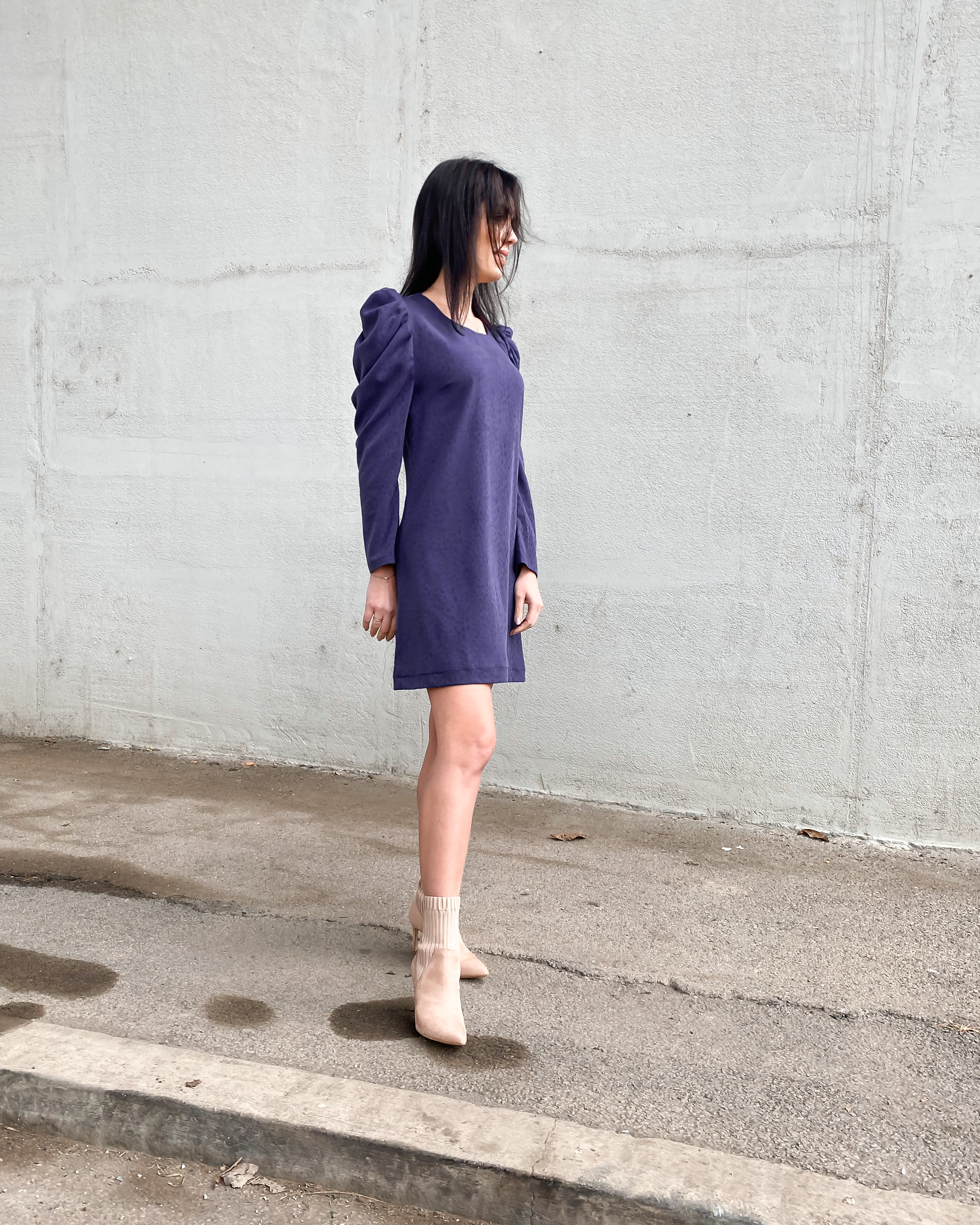 Tencelové šaty s nařaseným rukávem