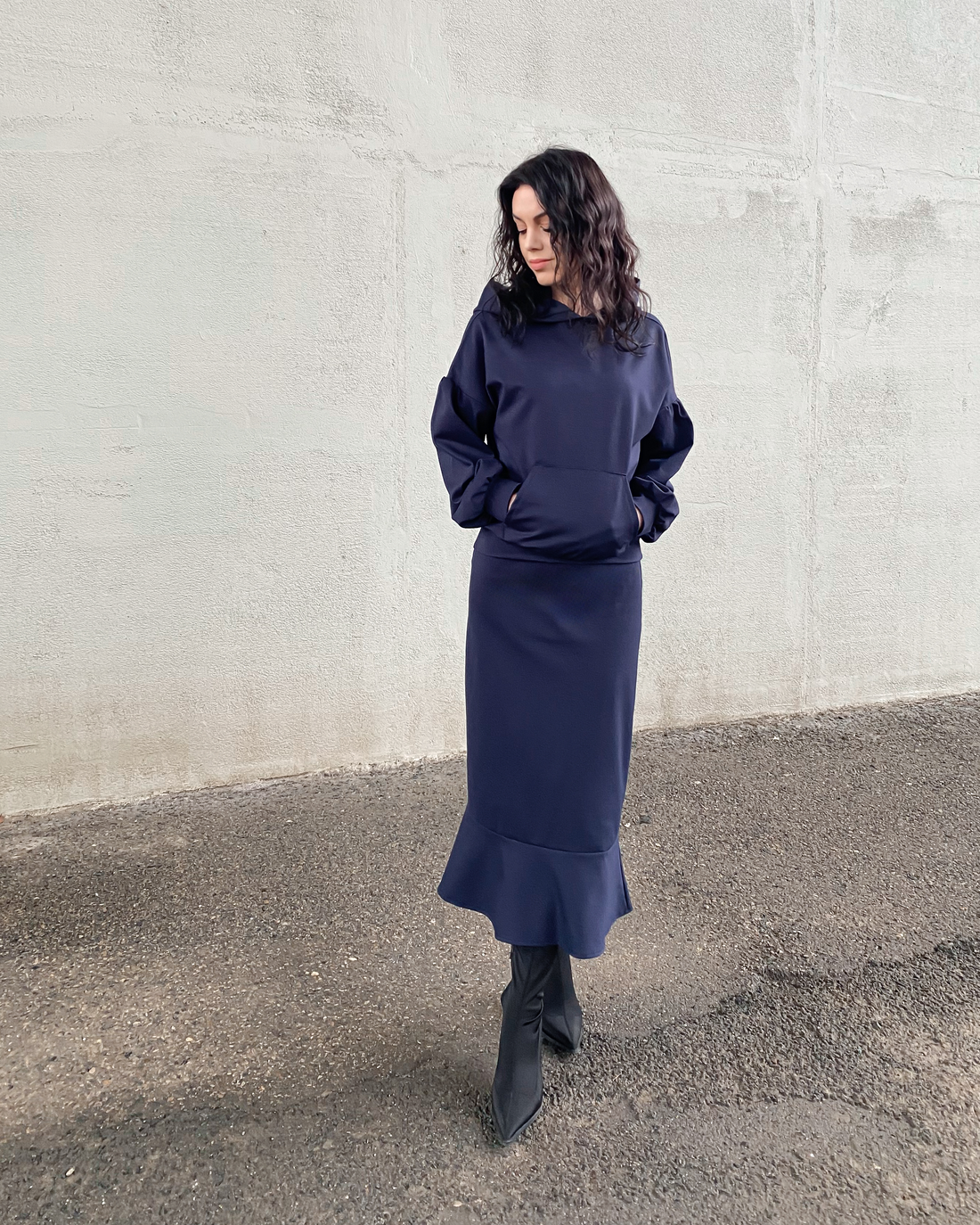 Pouzdrová sukně s volánem Elia