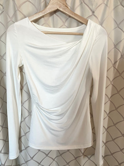 Tričko s asymetrickým výstřihem Alma