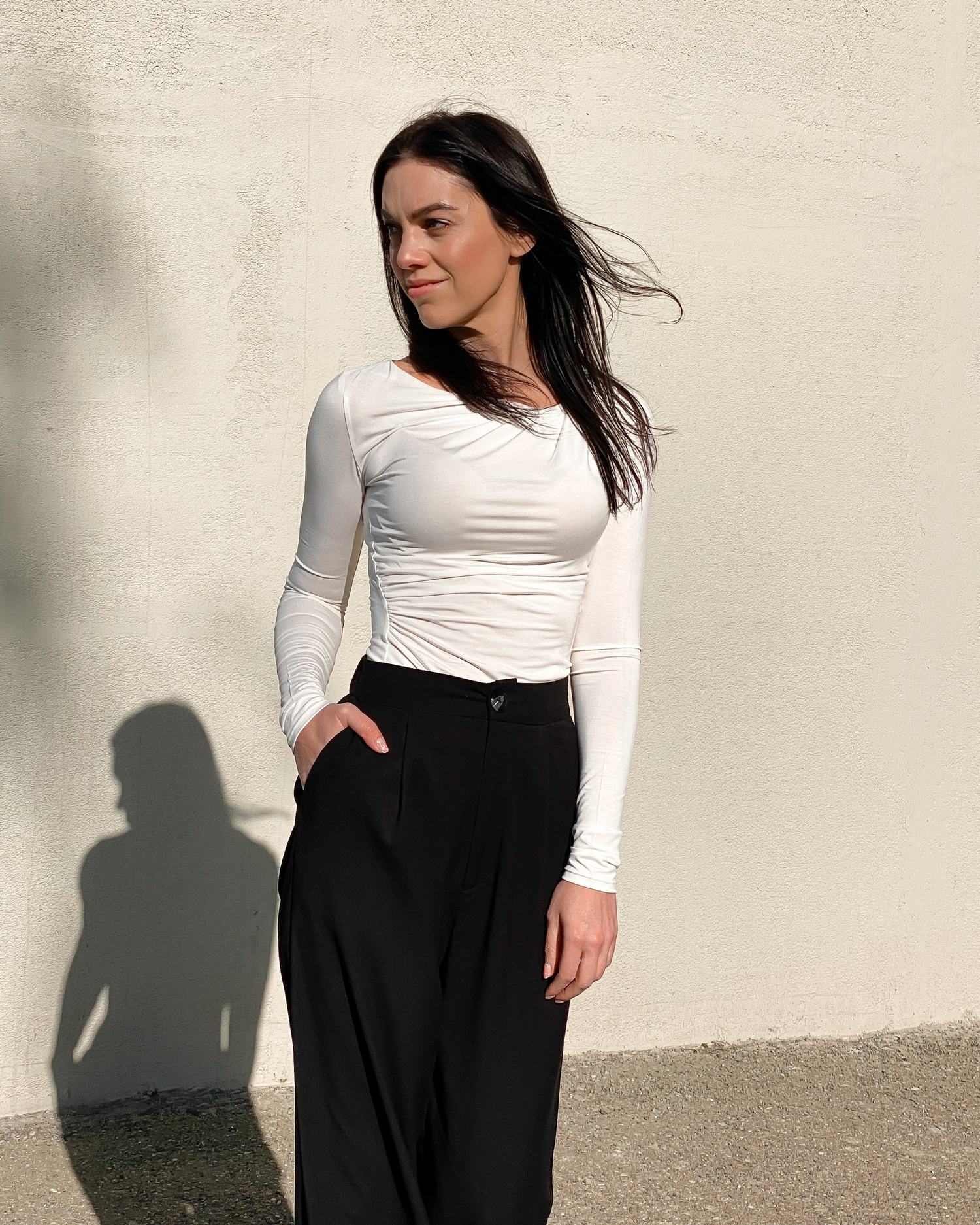 Tričko s asymetrickým výstřihem Alma