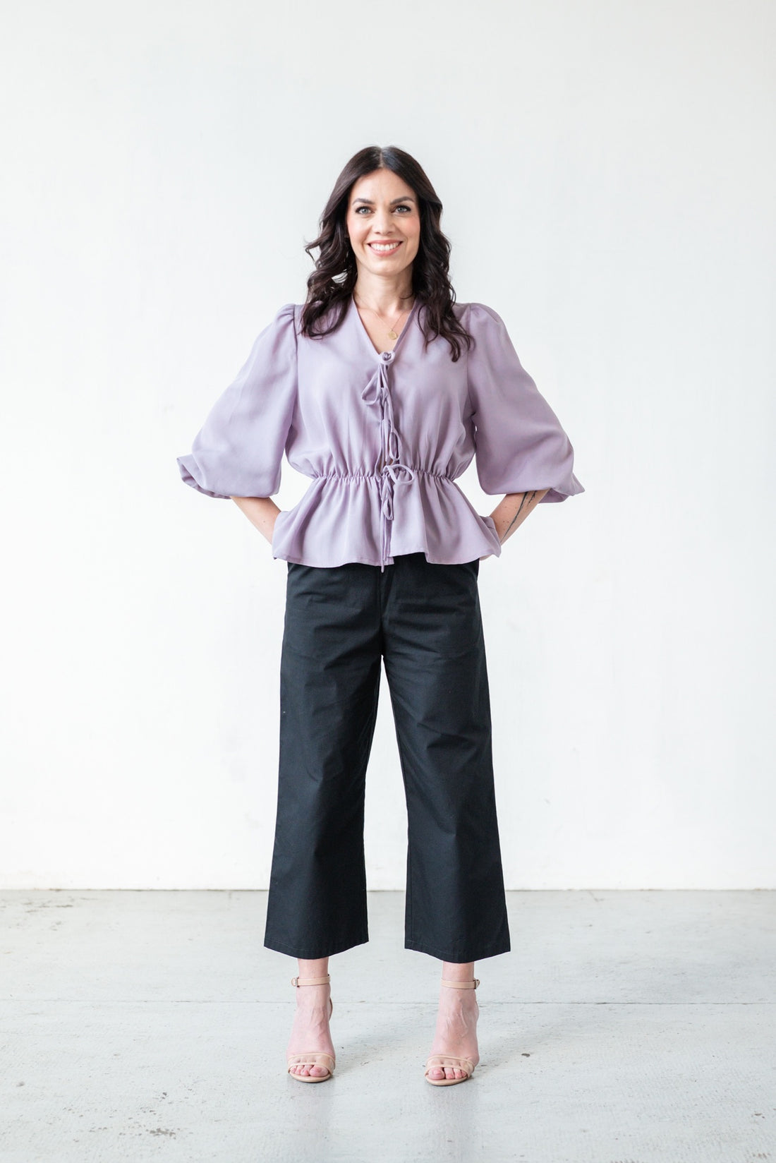 Halenka Lota s vázačkami