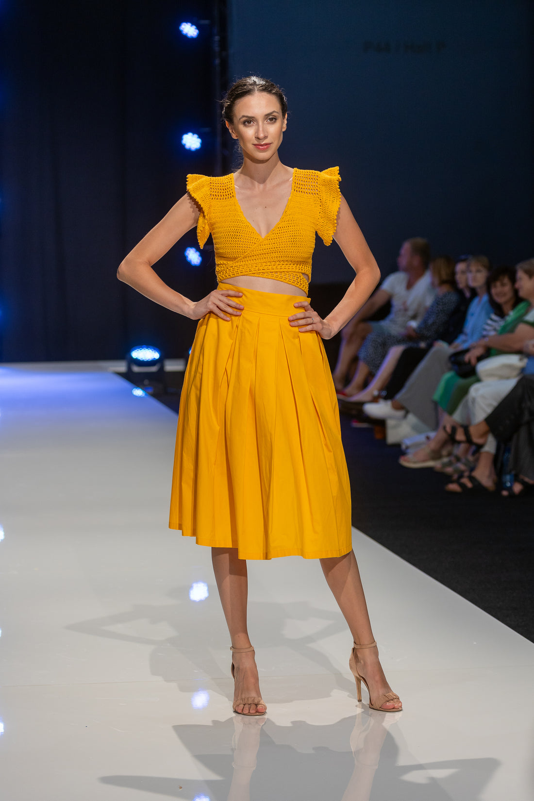 Skládaná sukně klasik (různé barvy)