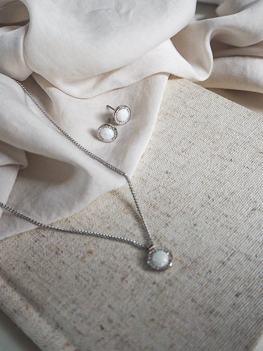 Sada šperků bílý opál Silver